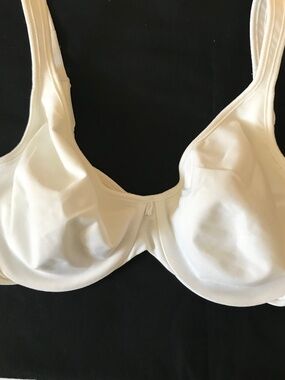 Bali bra 36 D  white underwire nylon lined smooth t-shirt bra